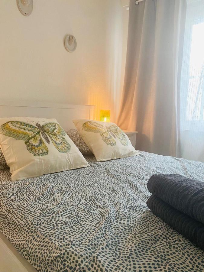 Joli Appartement Intra-Muros Avignone Esterno foto